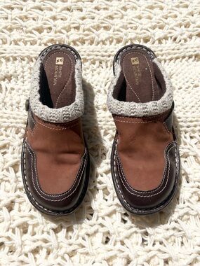 White Mountain Brown Leather Slip-On Clogs with Cream Knit Collar